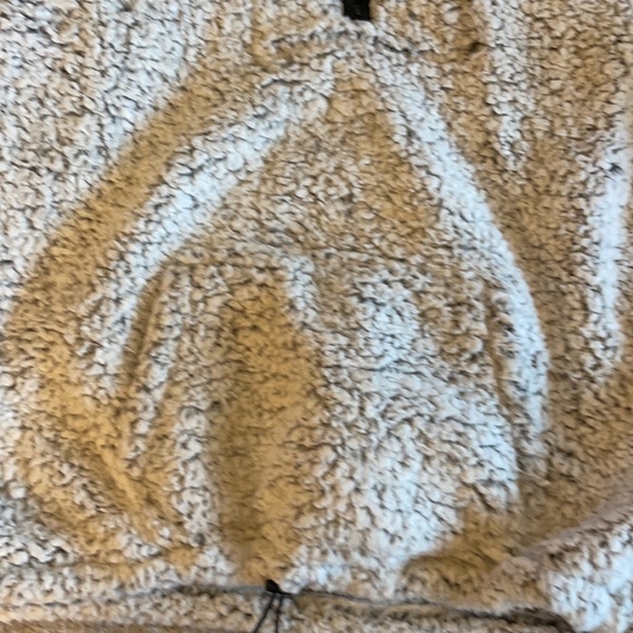 VS Pink Pullover Gray Sherpa Jacket - Picture 7 of 8